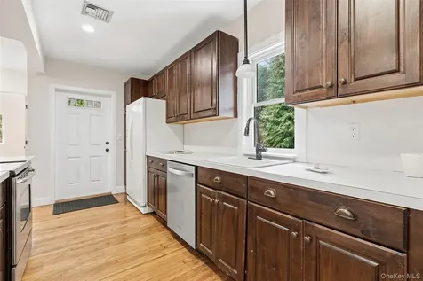56 Huntville Road Katonah NY 10536