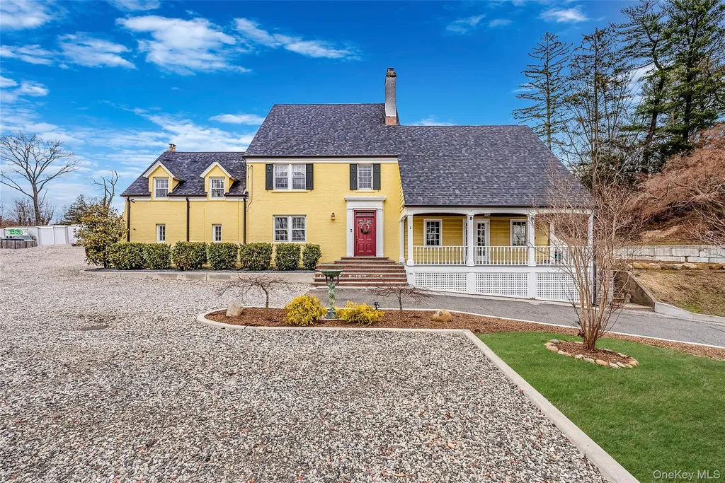 195 Cedar Swamp Road Glen Head NY 11545