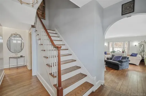 195 Cedar Swamp Road Glen Head NY 11545