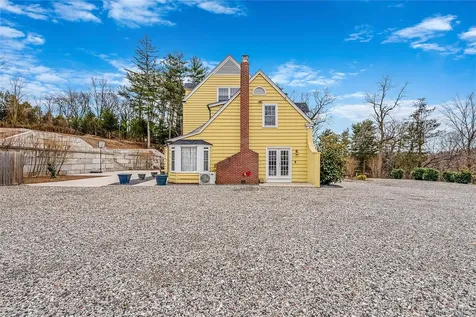 195 Cedar Swamp Road Glen Head NY 11545