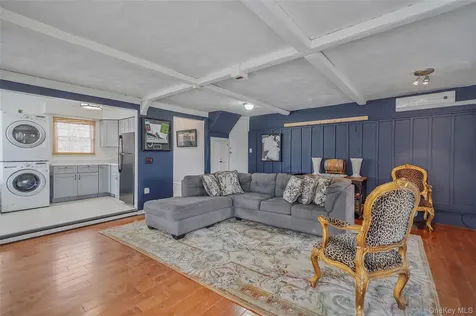 195 Cedar Swamp Road Glen Head NY 11545
