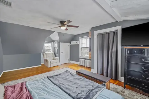 195 Cedar Swamp Road Glen Head NY 11545