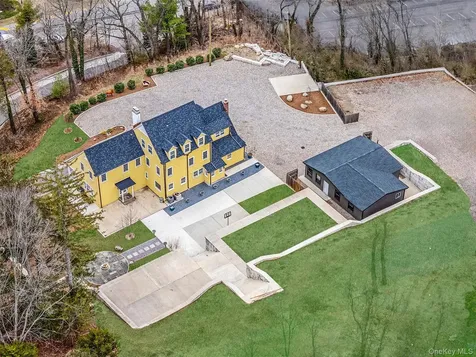 195 Cedar Swamp Road Glen Head NY 11545