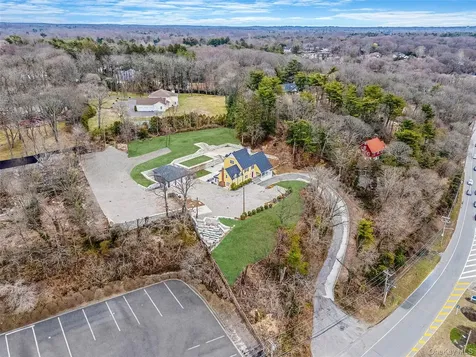 195 Cedar Swamp Road Glen Head NY 11545