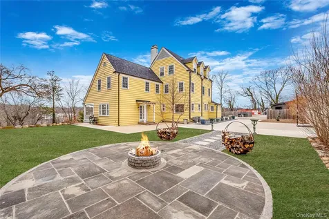 195 Cedar Swamp Road Glen Head NY 11545