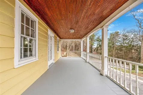195 Cedar Swamp Road Glen Head NY 11545