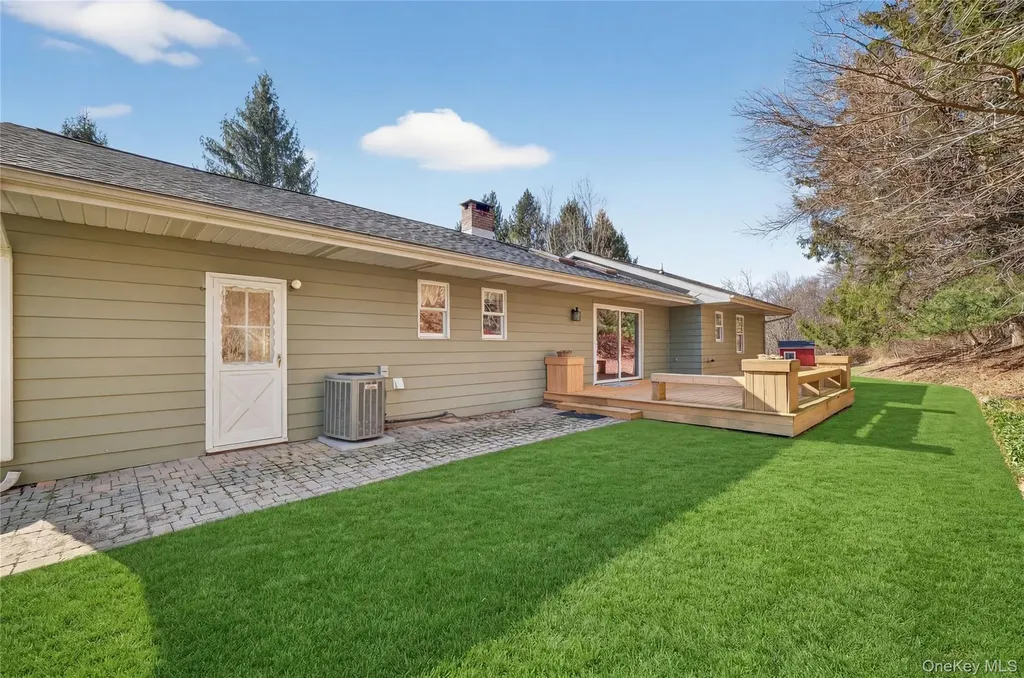 123 Fleury Road Pine Bush NY 12566