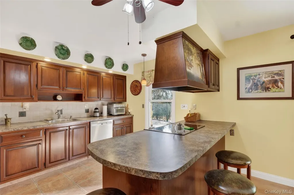 123 Fleury Road Pine Bush NY 12566