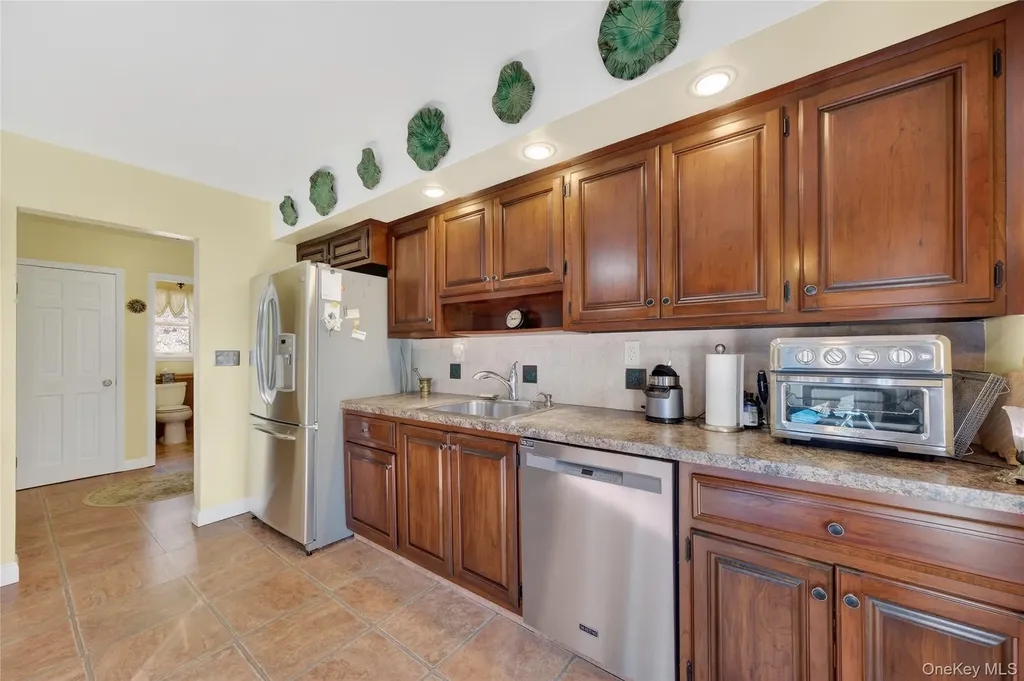 123 Fleury Road Pine Bush NY 12566