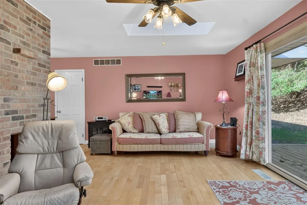 123 Fleury Road Pine Bush NY 12566