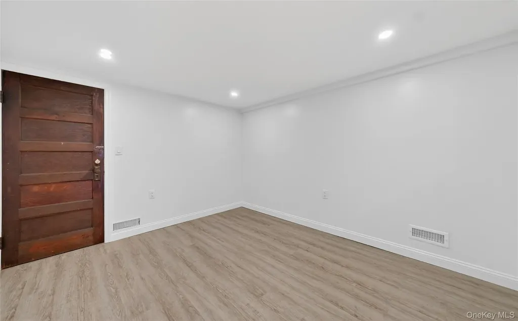123 Fleury Road Pine Bush NY 12566