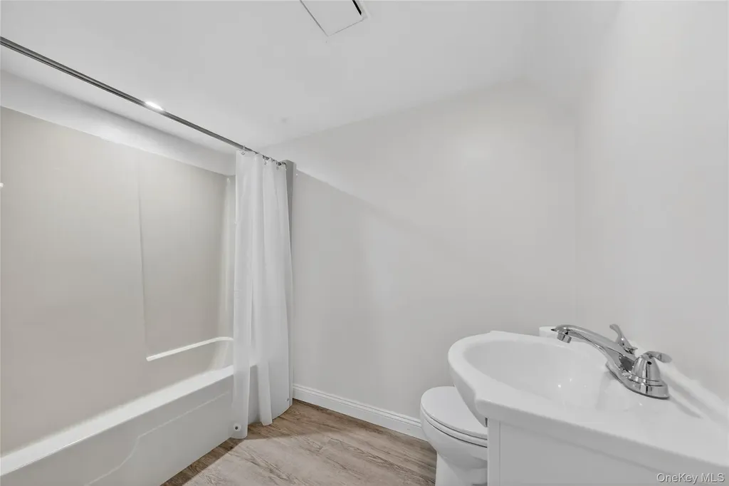 123 Fleury Road Pine Bush NY 12566