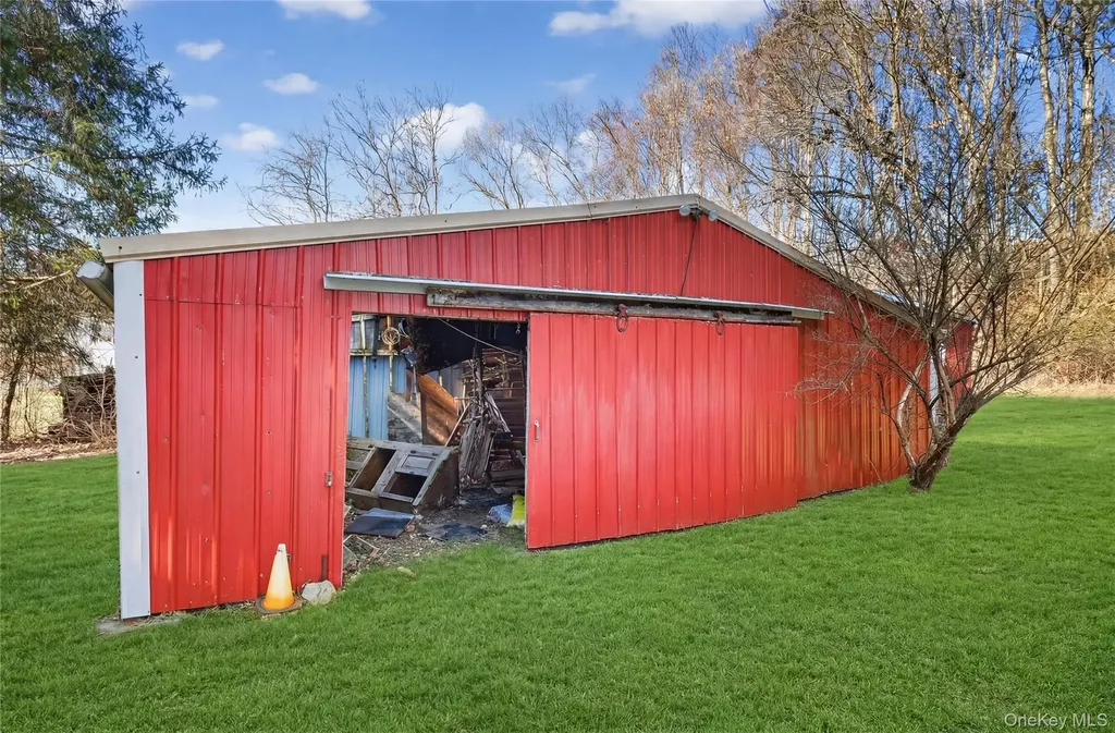 123 Fleury Road Pine Bush NY 12566