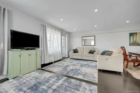 620 Pelham Road New Rochelle NY 10805