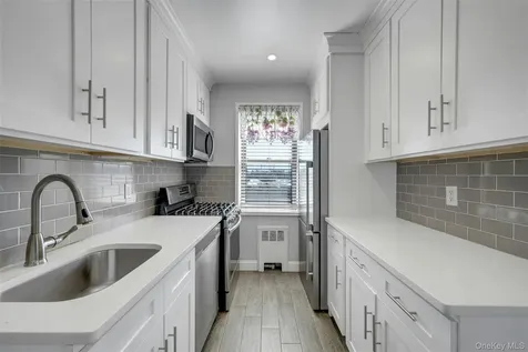 620 Pelham Road New Rochelle NY 10805