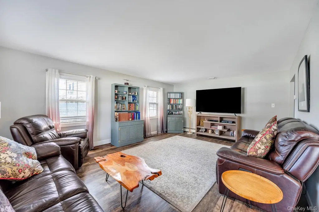 27 Westbrook Road Coram NY 11727