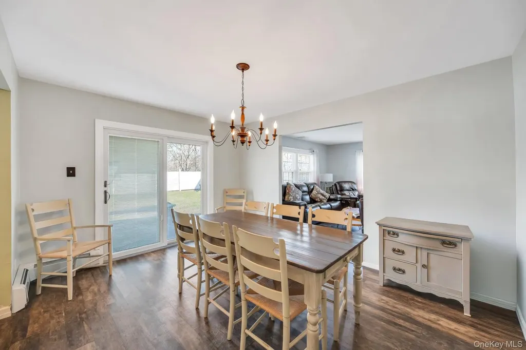 27 Westbrook Road Coram NY 11727