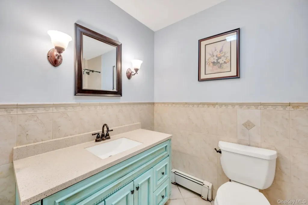 27 Westbrook Road Coram NY 11727