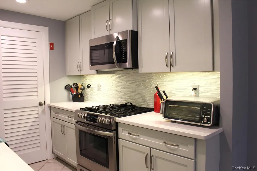 486 Daryl Drive Medford NY 11763