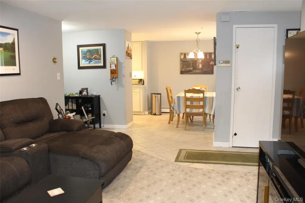 486 Daryl Drive Medford NY 11763