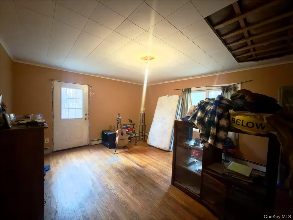 6 Pine Tree Lane Hyde Park NY 12538