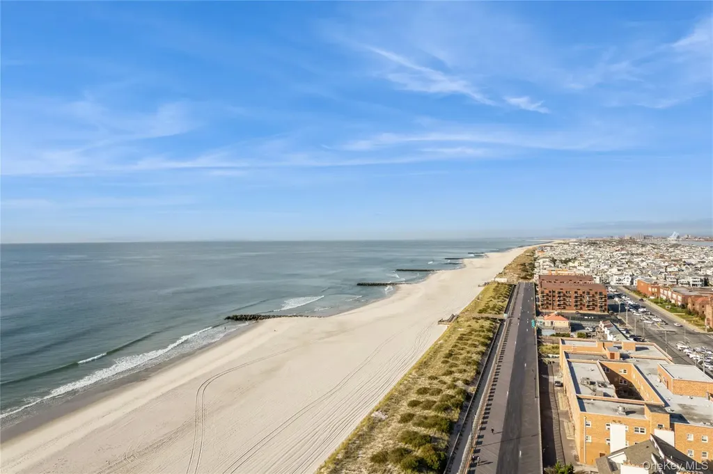 560 W, Broadway Long Beach NY 11561