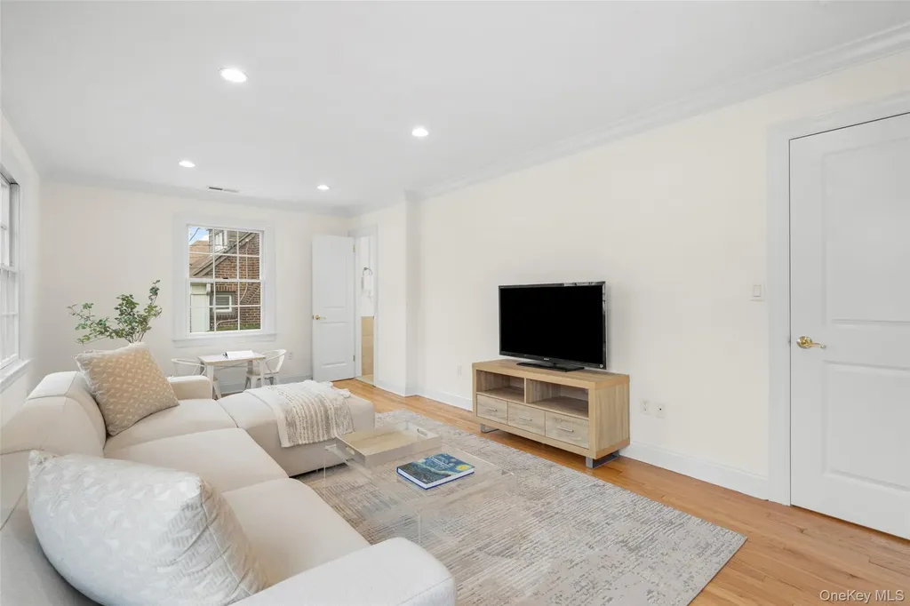 1127 Jensen Avenue Mamaroneck NY 10543