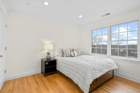 1127 Jensen Avenue Mamaroneck NY 10543