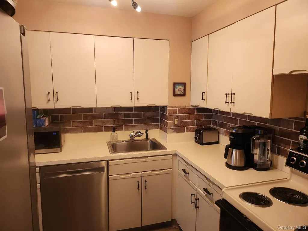 360 Shore Road Long Beach NY 11561