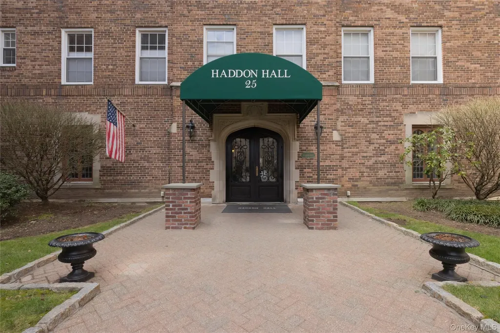 25 Parkview Avenue Bronxville NY 10708
