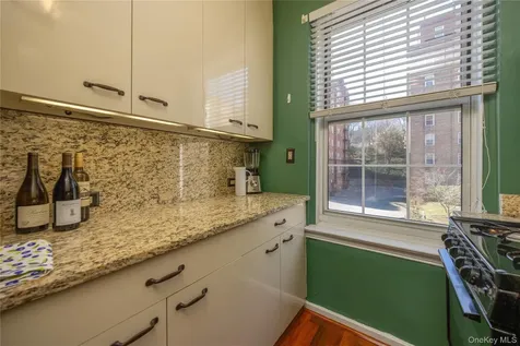 25 Parkview Avenue Bronxville NY 10708
