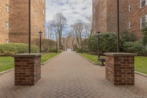 25 Parkview Avenue Bronxville NY 10708