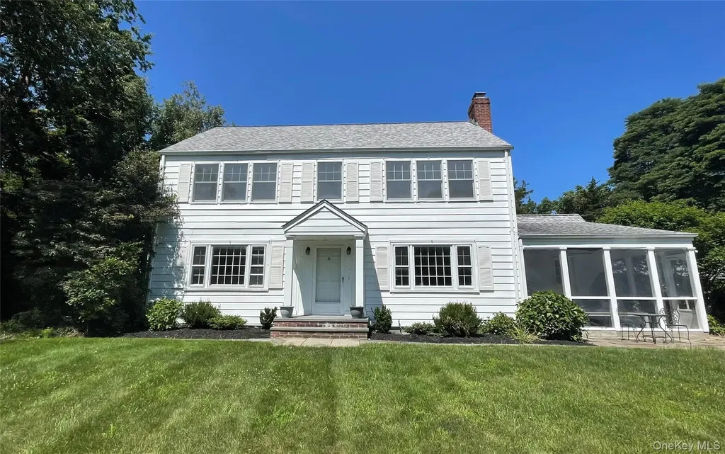 6 Beech Hill Road Lloyd Harbor NY 11743