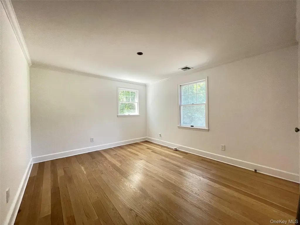 6 Beech Hill Road Lloyd Harbor NY 11743