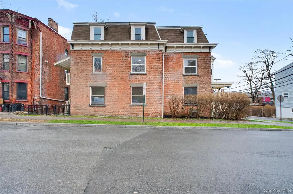 154 3rd Street Newburgh NY 12550