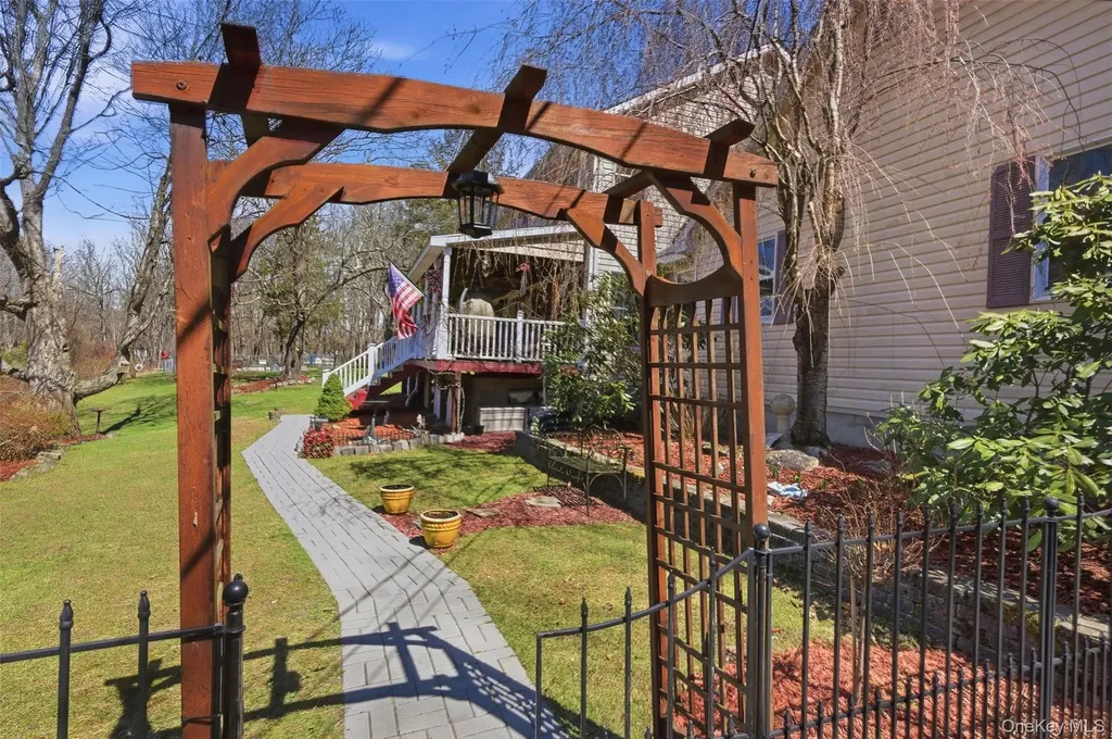 1285 Lakes Road Monroe NY 10950