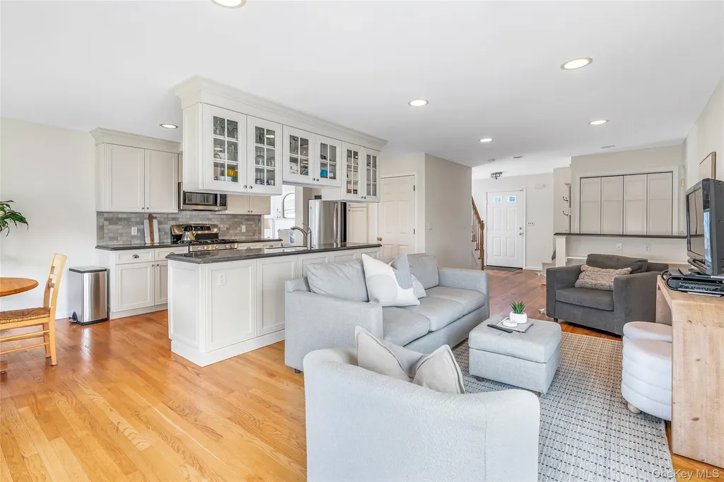 15 Brookside Lane Harrison NY 10528