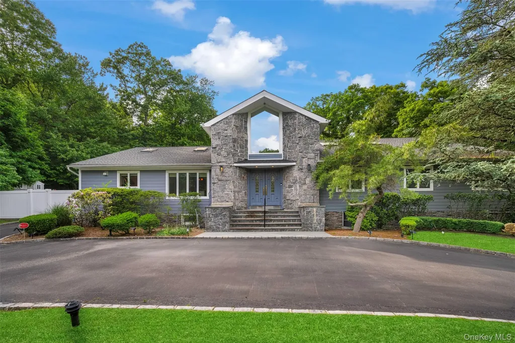 90 Belvedere Drive Syosset NY 11791