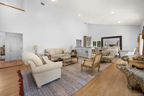90 Belvedere Drive Syosset NY 11791