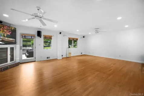 90 Belvedere Drive Syosset NY 11791