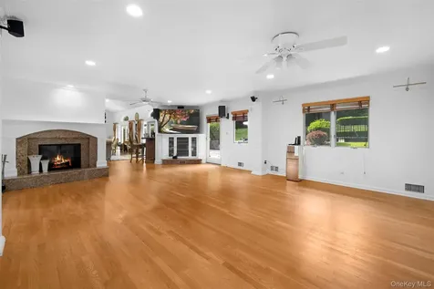 90 Belvedere Drive Syosset NY 11791