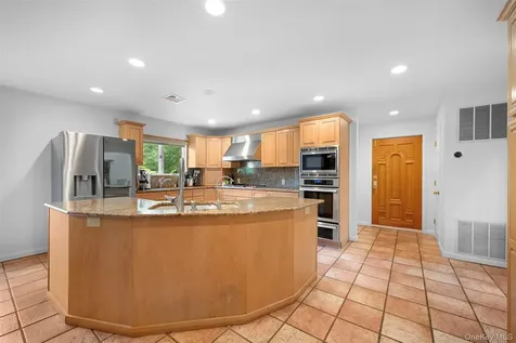 90 Belvedere Drive Syosset NY 11791