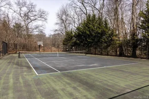 90 Belvedere Drive Syosset NY 11791
