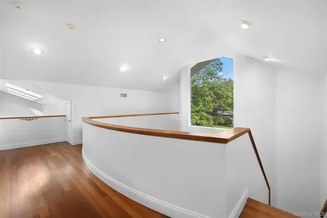 90 Belvedere Drive Syosset NY 11791