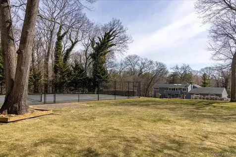 90 Belvedere Drive Syosset NY 11791