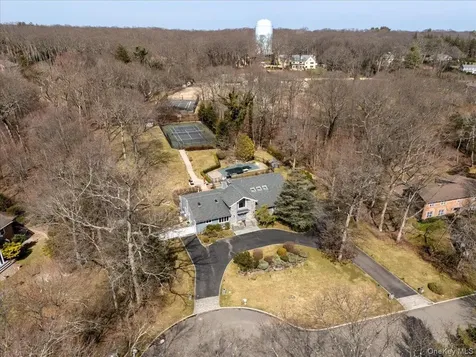 90 Belvedere Drive Syosset NY 11791