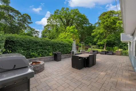 90 Belvedere Drive Syosset NY 11791
