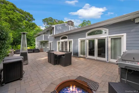 90 Belvedere Drive Syosset NY 11791