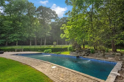 90 Belvedere Drive Syosset NY 11791