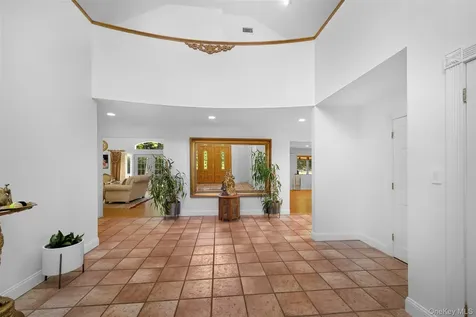 90 Belvedere Drive Syosset NY 11791